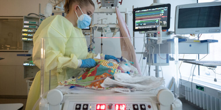 Kids’s hospitals refill amid early surge in respiratory infections